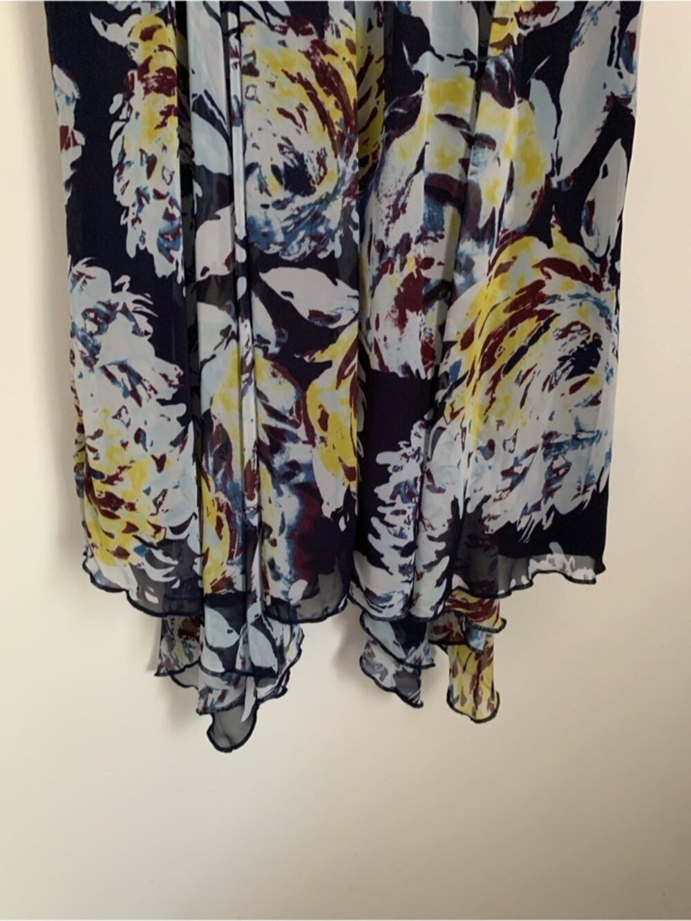 Jonathan Martin Floral Midi Dress - Picture 5 of 10